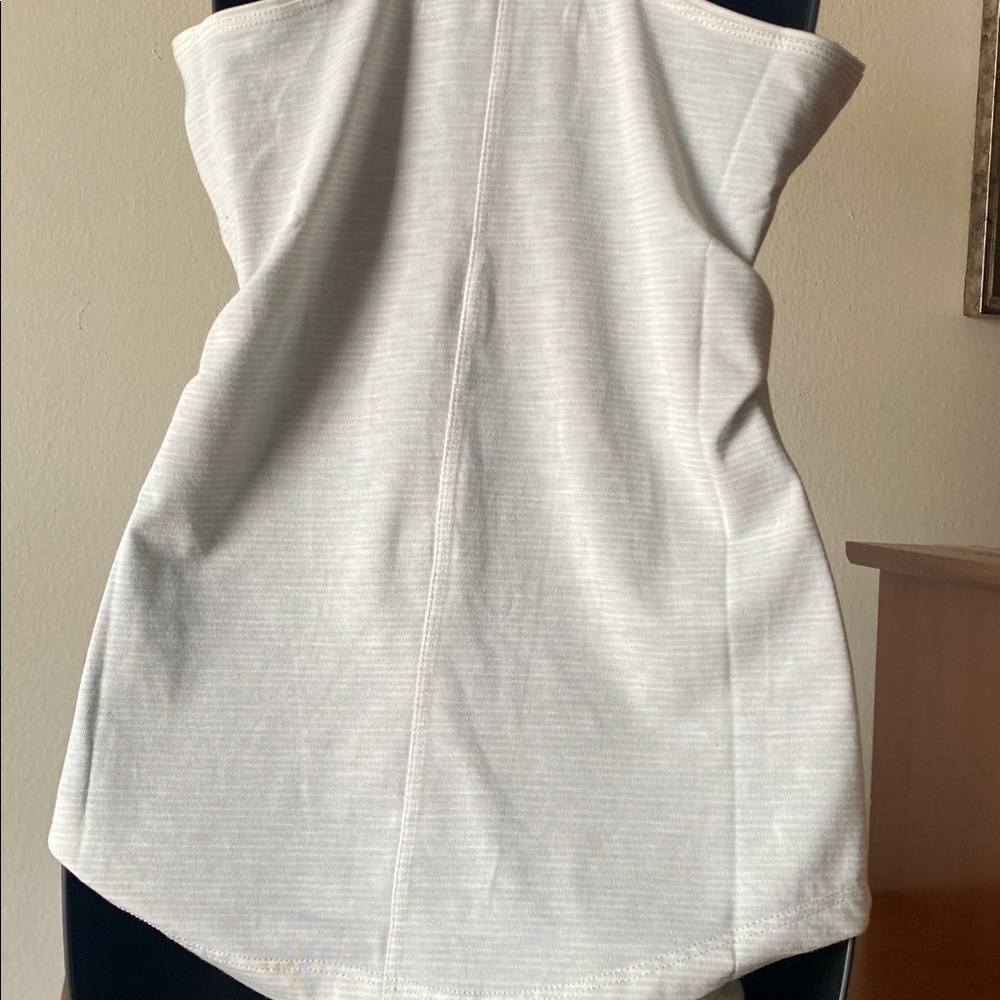Tracksmith Horizon Tank - Picture 6 of 9